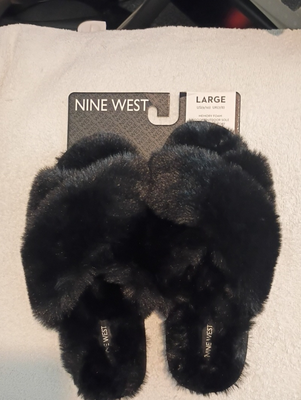 Nine West Women's Large 9 Plush Fuzzy Slide Slippers Memory foam